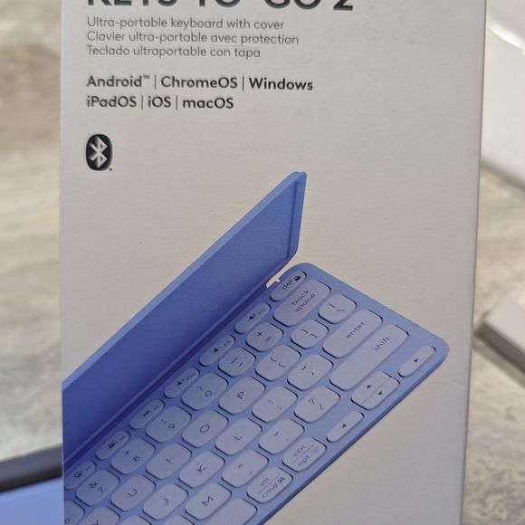 Logitech Keys 2 Go Keyboard - Picture 2 of 3